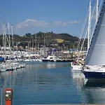 Elegance A Due Passi Dal Mare Con Posto Auto Διαμέρισμα