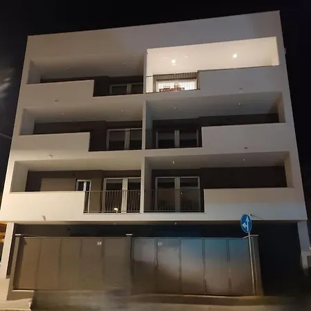 Elegance A Due Passi Dal Mare Con Posto Auto Apartamento *